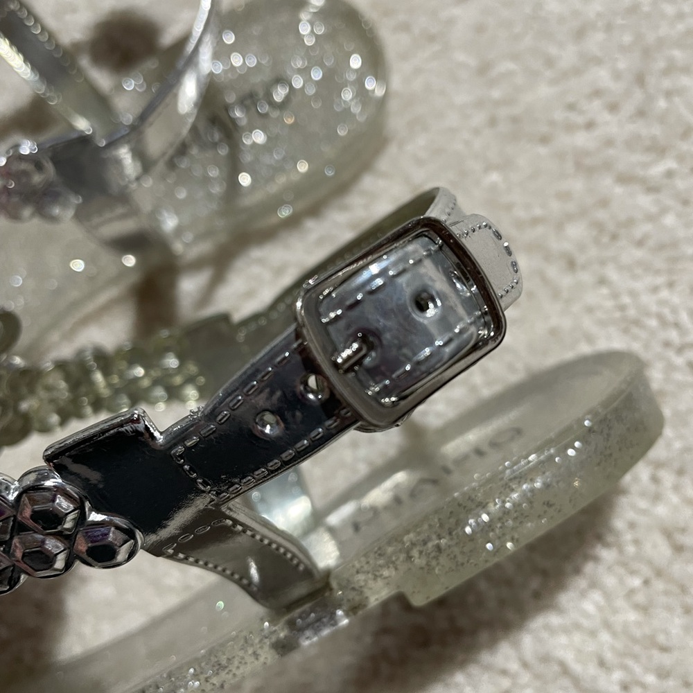 Size 6, women’s thong flip-flops, Olivia - Picture 5 of 6